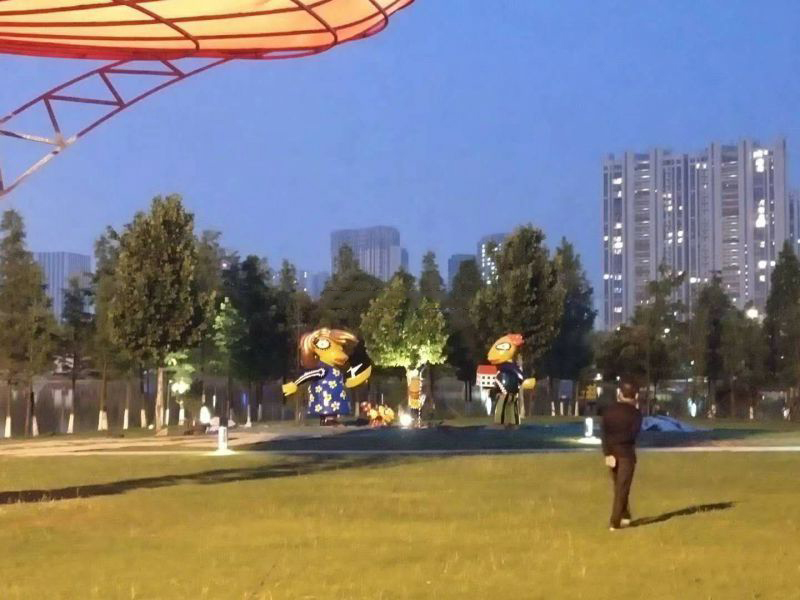 一家三口不锈钢卡通雕塑 一家三口不锈钢卡通雕塑