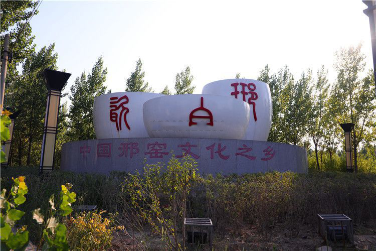 大型邢白瓷雕塑 大型邢白瓷雕塑