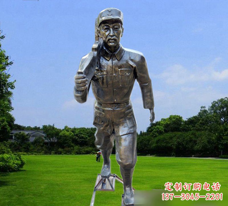 八路军冲锋抗战姿势铜雕
