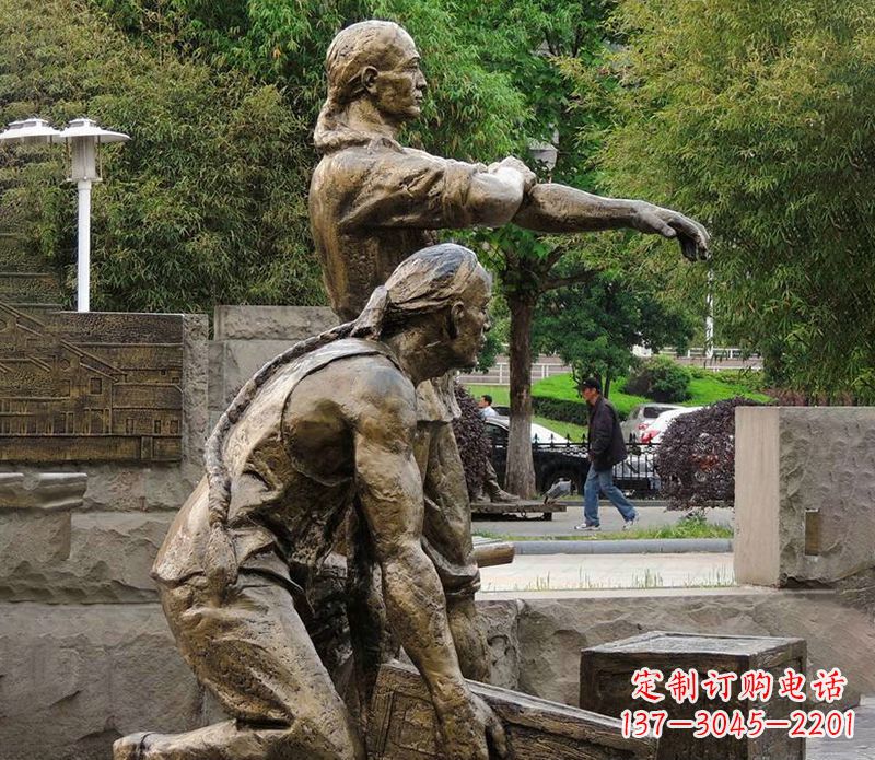 搬东西的人物广场景观铜雕