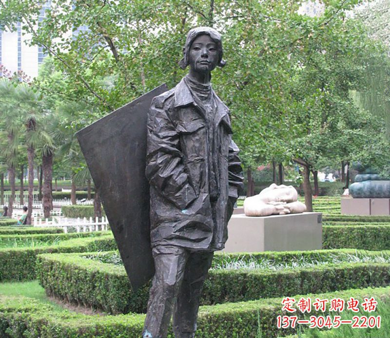 少女的坚强与美丽——铜雕少女公园人物 少女的坚强与美丽——铜雕少女公园人物
