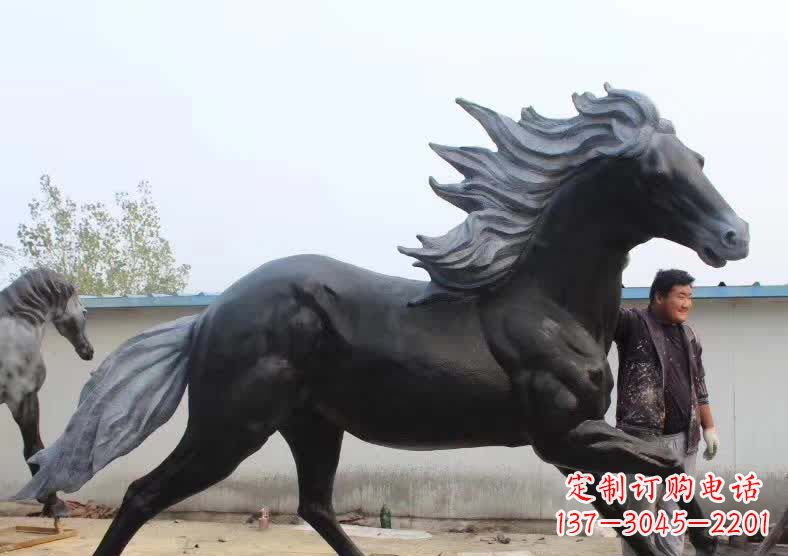 “马赛克”——极致精准的马雕塑 “马赛克”——极致精准的马雕塑