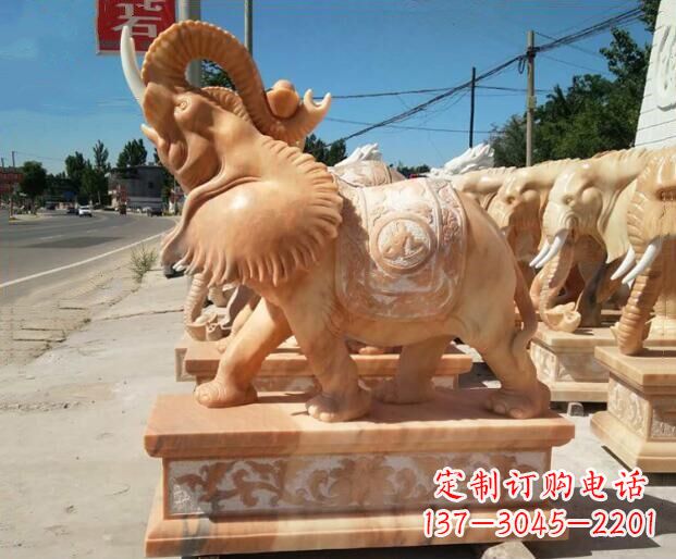 鼻子朝天晚霞红门口大象石雕