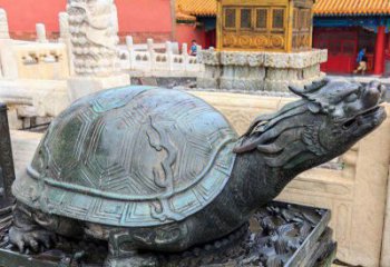 龙风纹铜饰