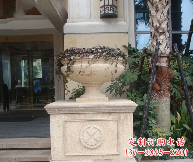 精美大理石花盆,给您的家增添独特的色彩 精美大理石花盆,给您的家增添独特的色彩