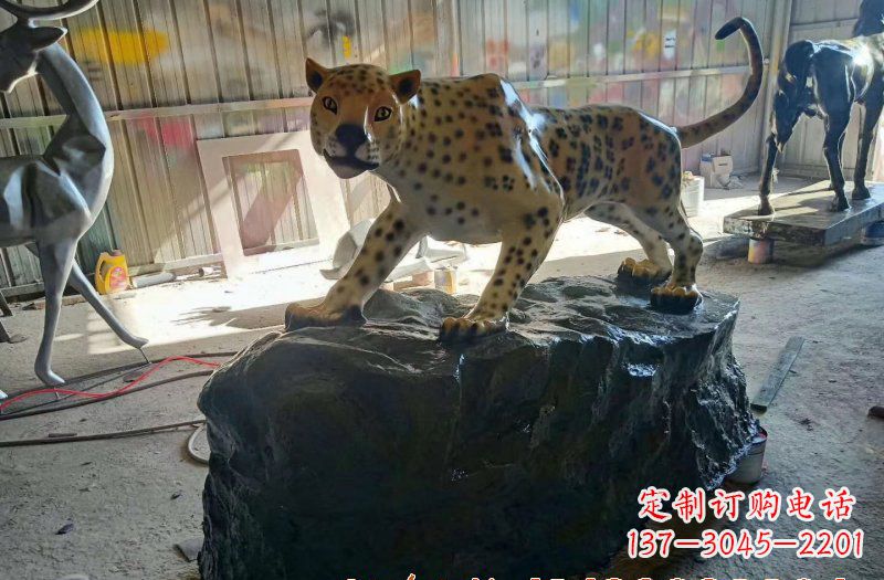 玻璃钢豹子雕塑 (2)