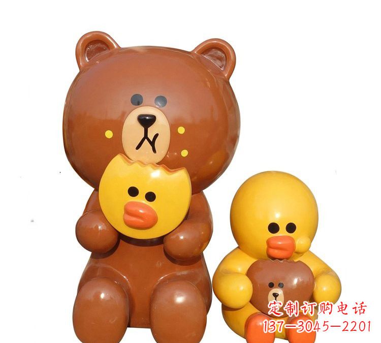 玻璃钢布朗熊和可妮兔