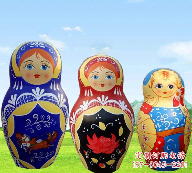 玻璃钢彩绘俄罗斯套娃雕塑