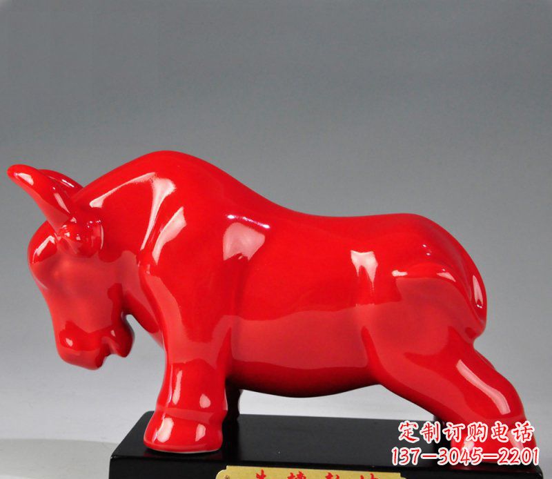 玻璃钢彩色牛转乾坤雕塑 玻璃钢彩色牛转乾坤雕塑