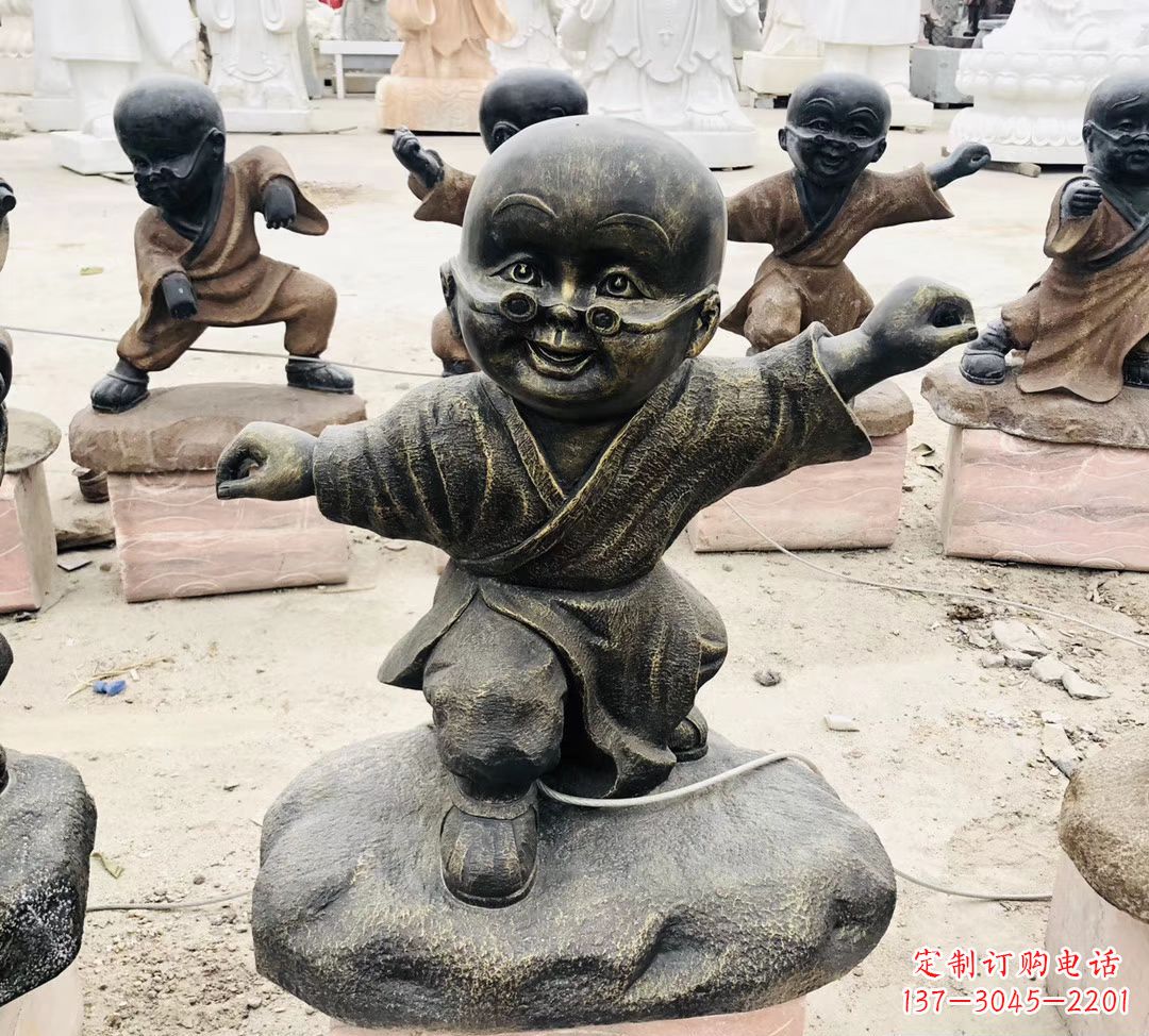 玻璃钢仿铜小和尚雕塑公园景观人物雕塑