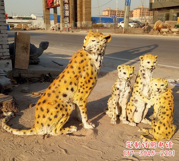 玻璃钢仿真豹子雕塑