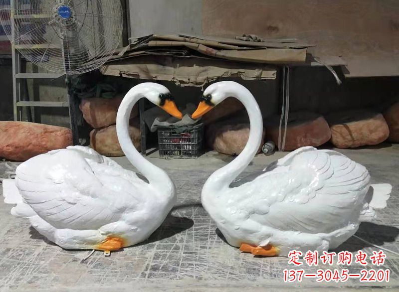 玻璃钢仿真发光天鹅雕塑 玻璃钢仿真发光天鹅雕塑