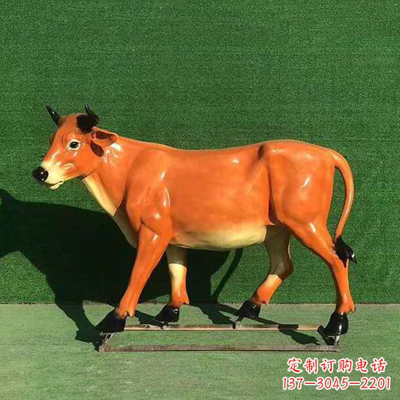 玻璃钢仿真黄牛动物雕塑