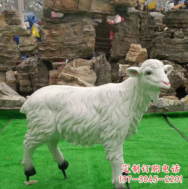玻璃钢仿真绵羊动物雕塑