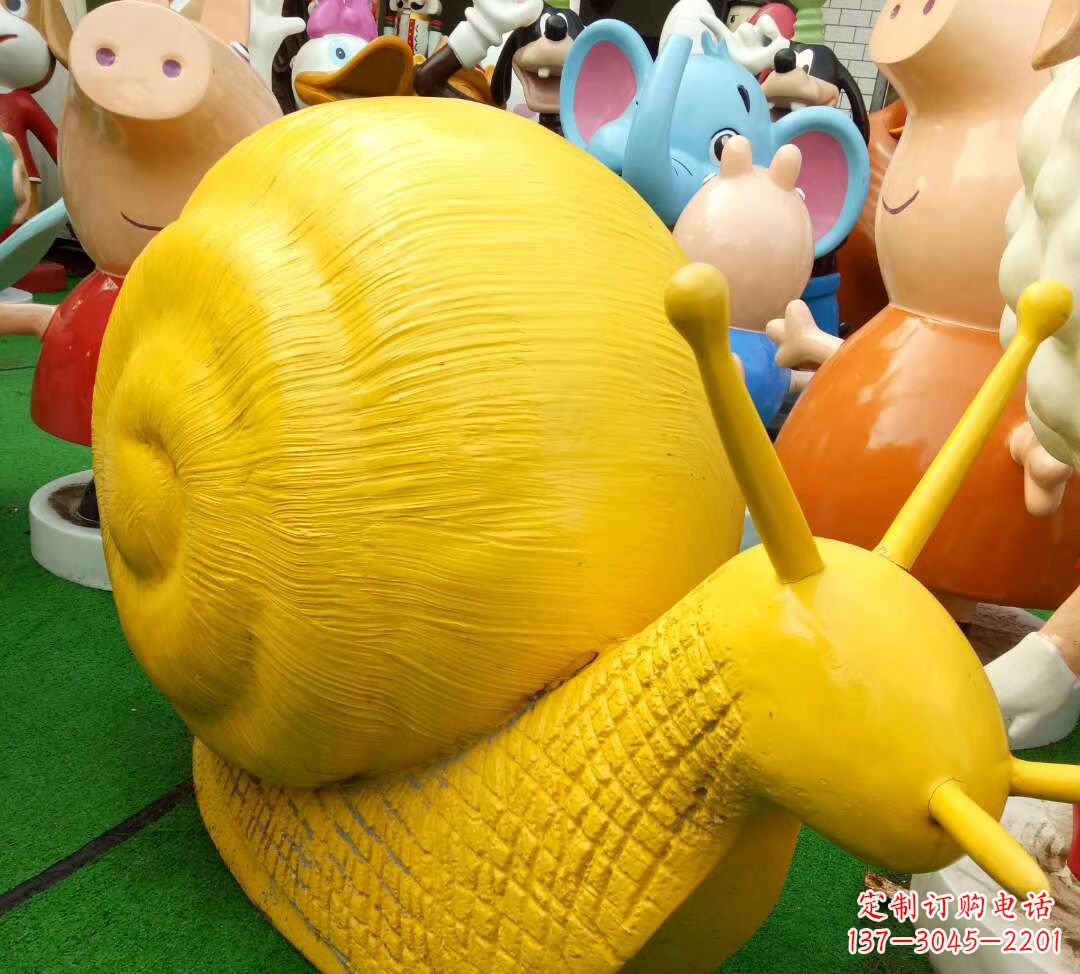 玻璃钢制蜗牛雕塑——精致美观的公园景观 玻璃钢制蜗牛雕塑——精致美观的公园景观