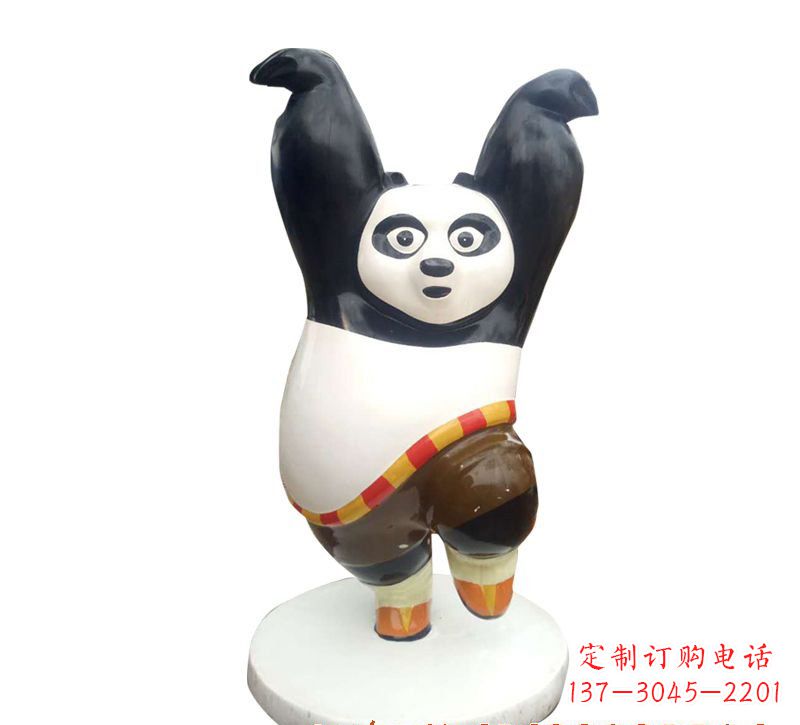 玻璃钢功夫熊猫雕塑