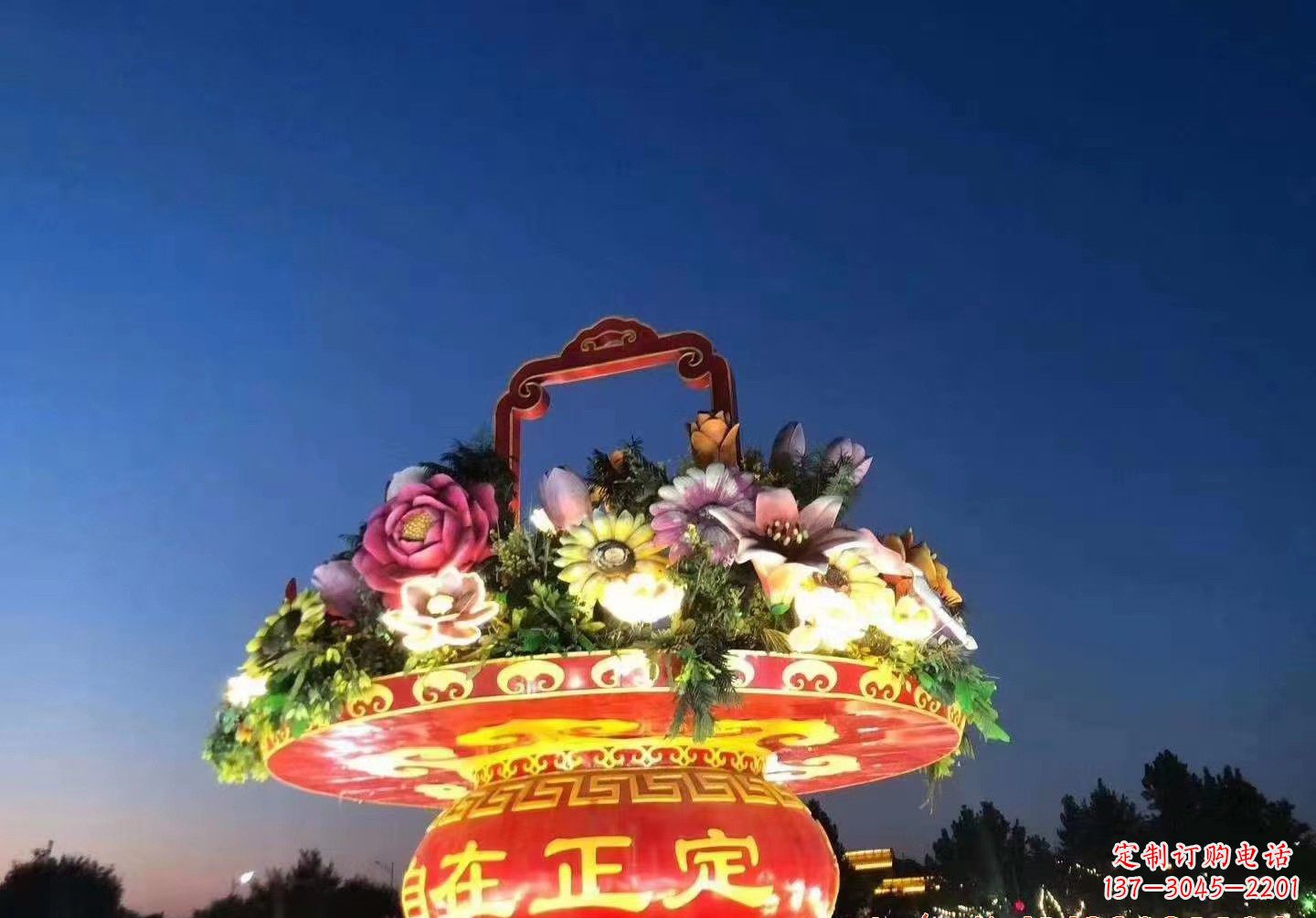 玻璃钢花篮景观雕塑