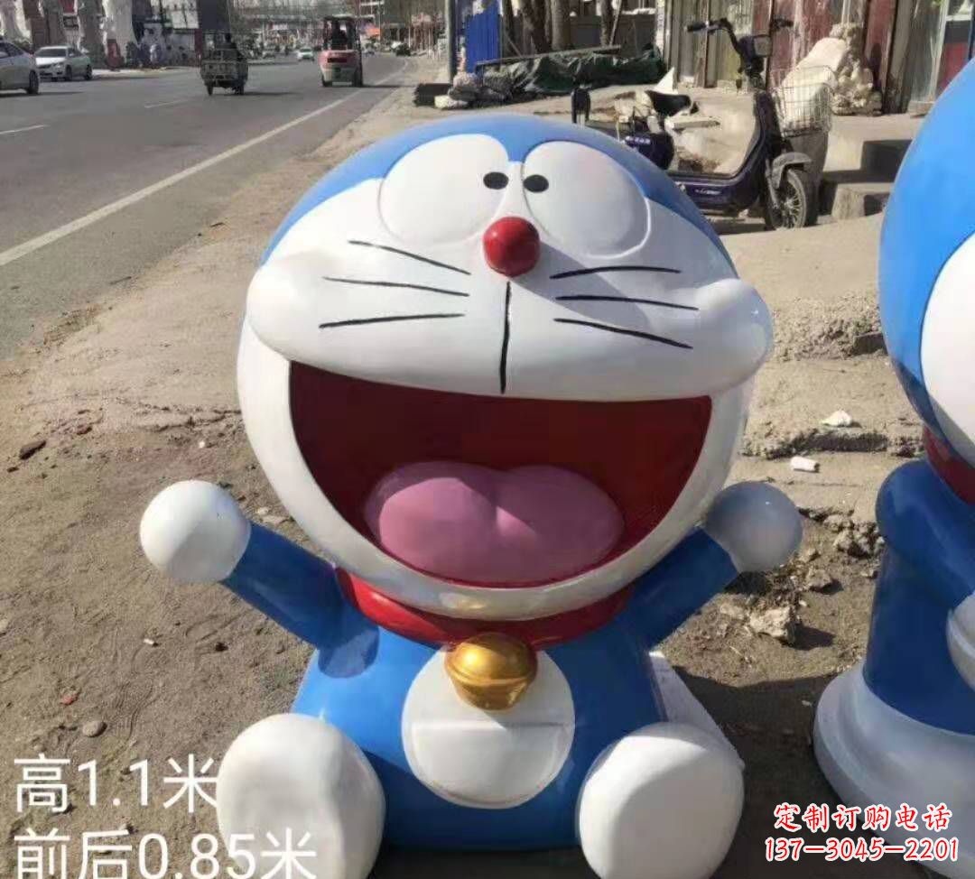 玻璃钢卡通叮当猫雕塑公园景观卡通摆件