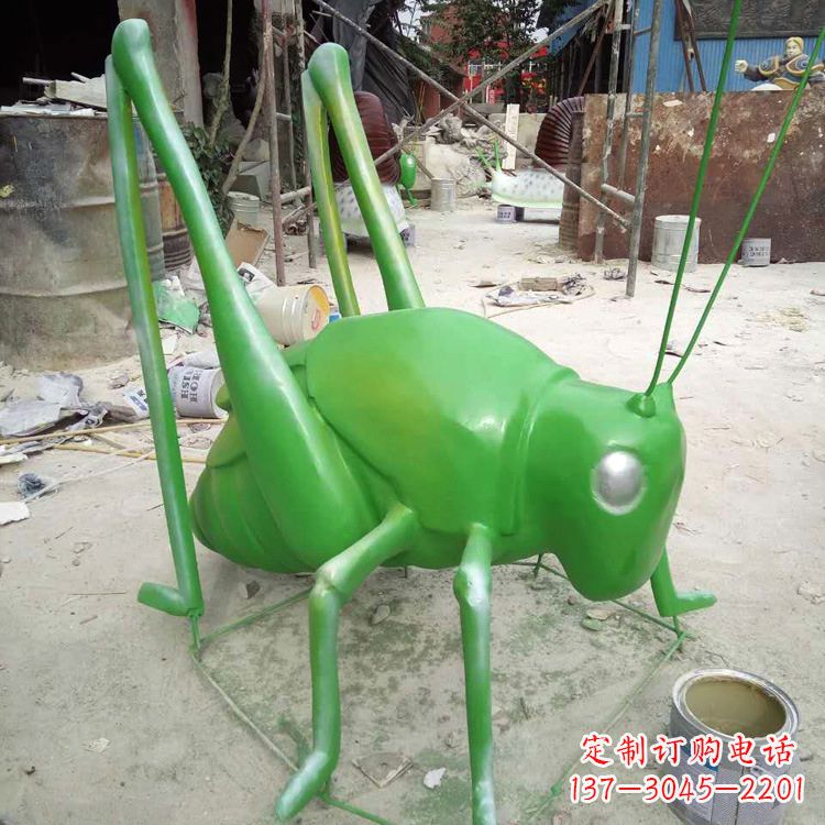 玻璃钢蚂蚱蝗虫雕塑