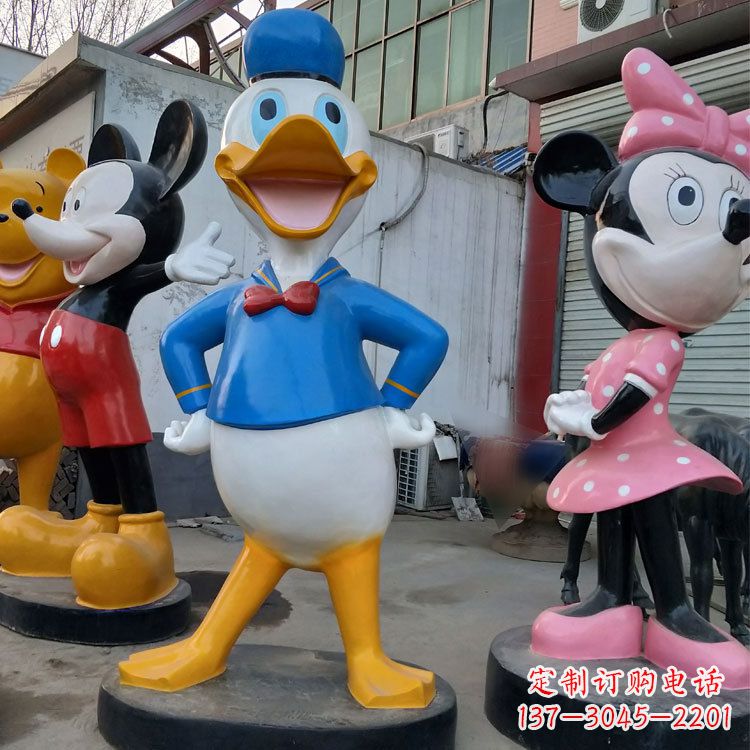 玻璃钢唐老鸭和米老鼠卡通雕塑