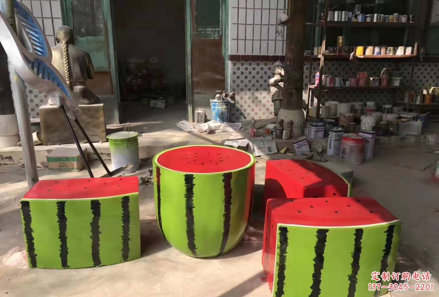 玻璃钢西瓜桌椅雕塑庭院景观雕塑