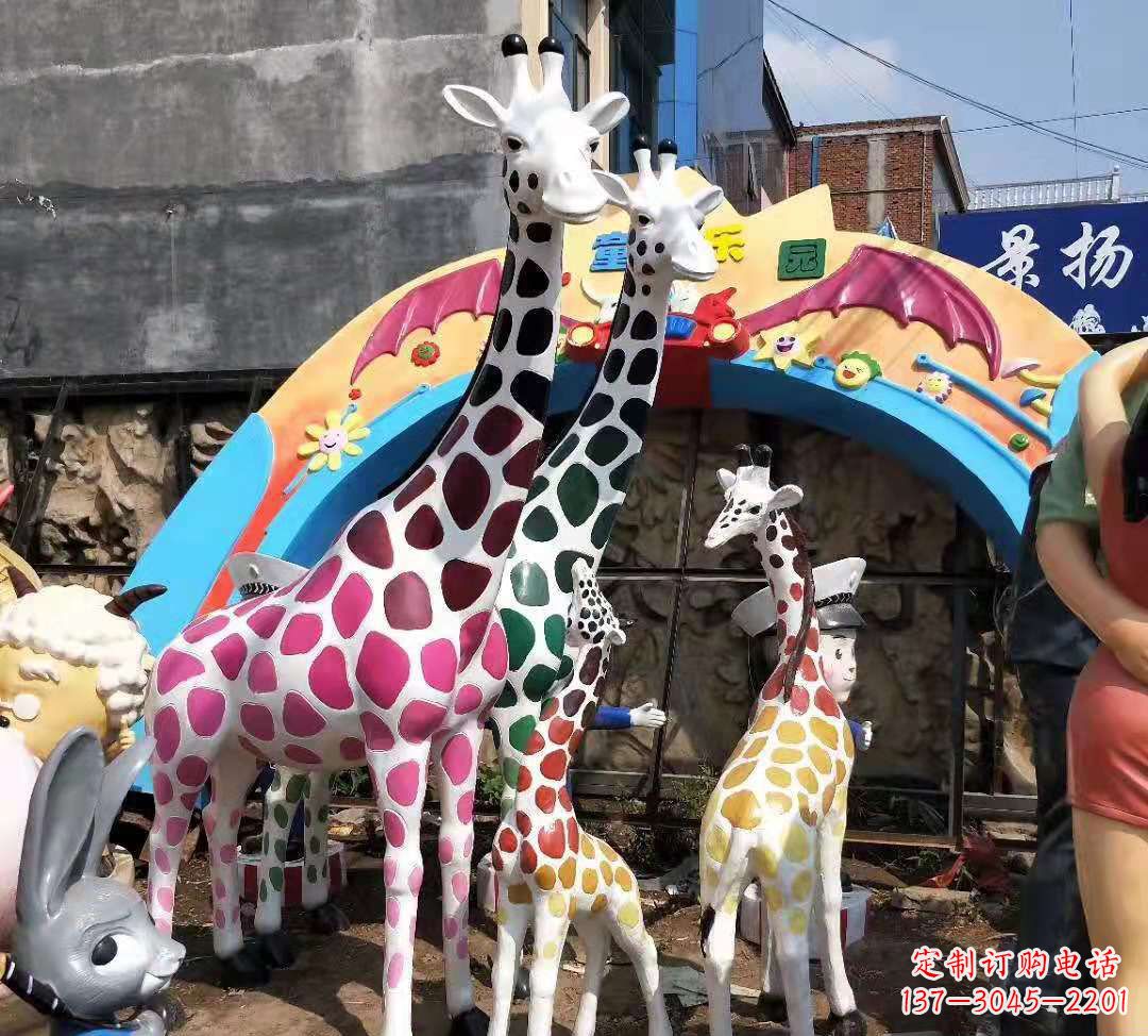 玻璃钢长颈鹿雕塑公园景观摆件