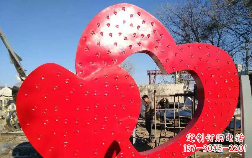 不锈钢爱心景观雕塑1