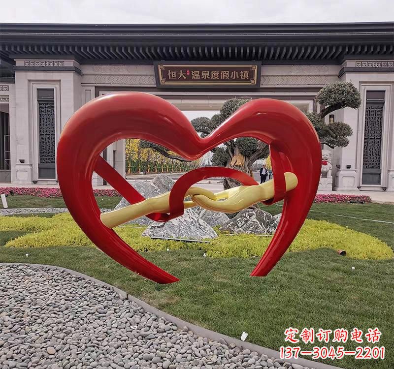 不锈钢爱心字母雕塑——传递爱的艺术美学 不锈钢爱心字母雕塑——传递爱的艺术美学
