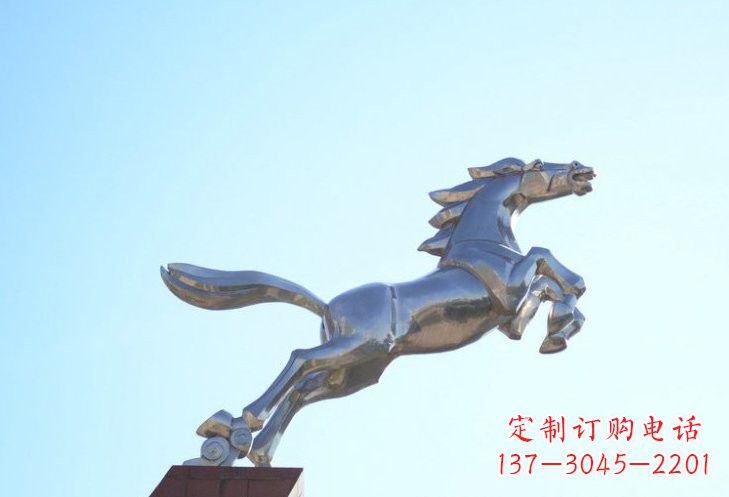 不锈钢奔马雕塑