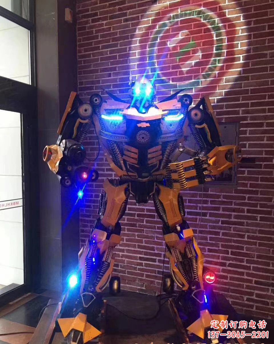 不锈钢变形金刚雕塑