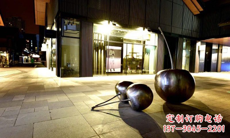 不锈钢步行街樱桃雕塑