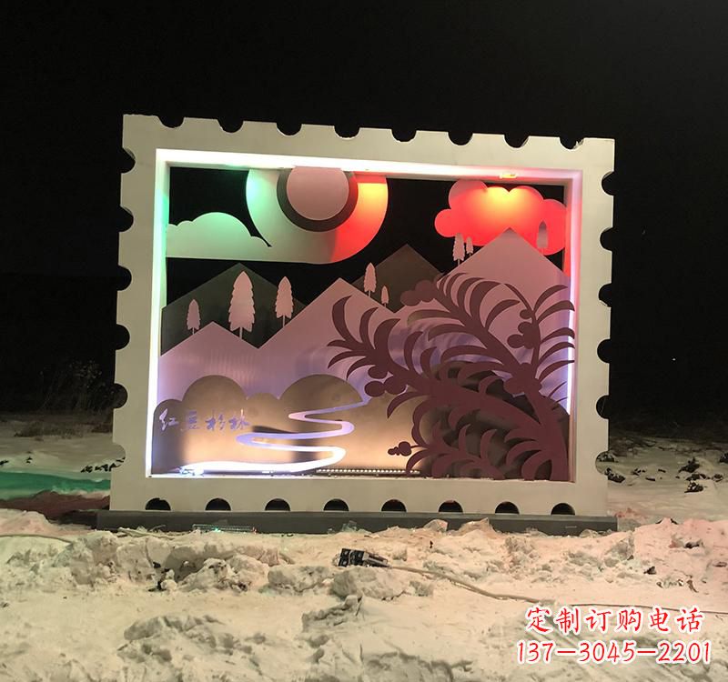 不锈钢彩绘灯饰雕塑