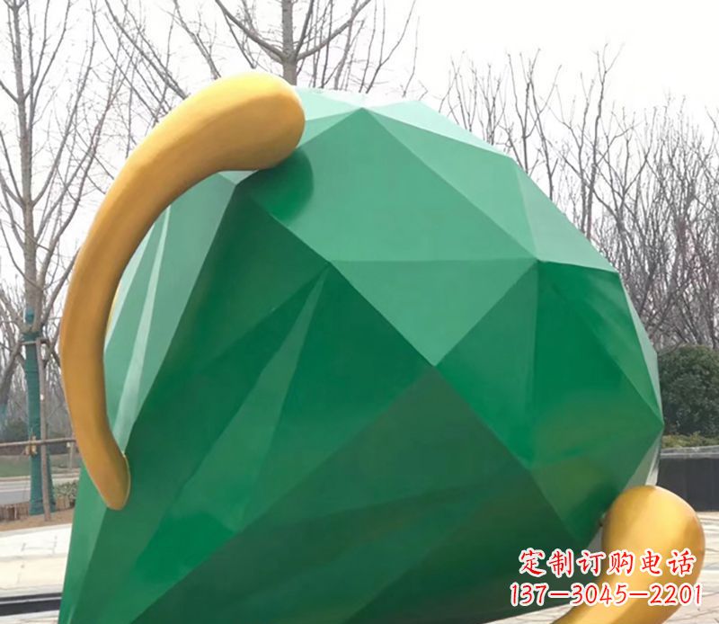 不锈钢彩绘钻石户外雕塑