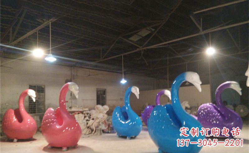 不锈钢彩色天鹅——精美的动物雕塑 不锈钢彩色天鹅——精美的动物雕塑