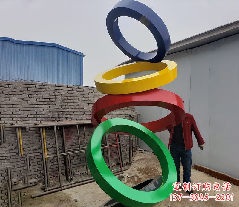 璀璨缤纷的不锈钢圆环雕塑 璀璨缤纷的不锈钢圆环雕塑