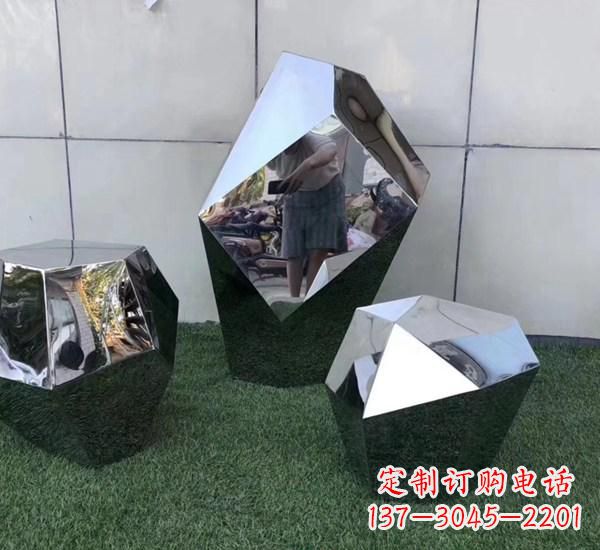 不锈钢草坪石块雕塑
