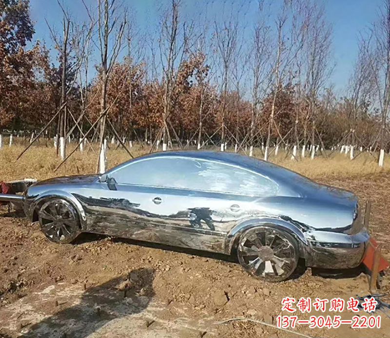 不锈钢车模雕塑2