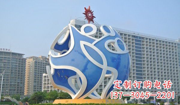不锈钢城市剪影人物镂空球雕塑