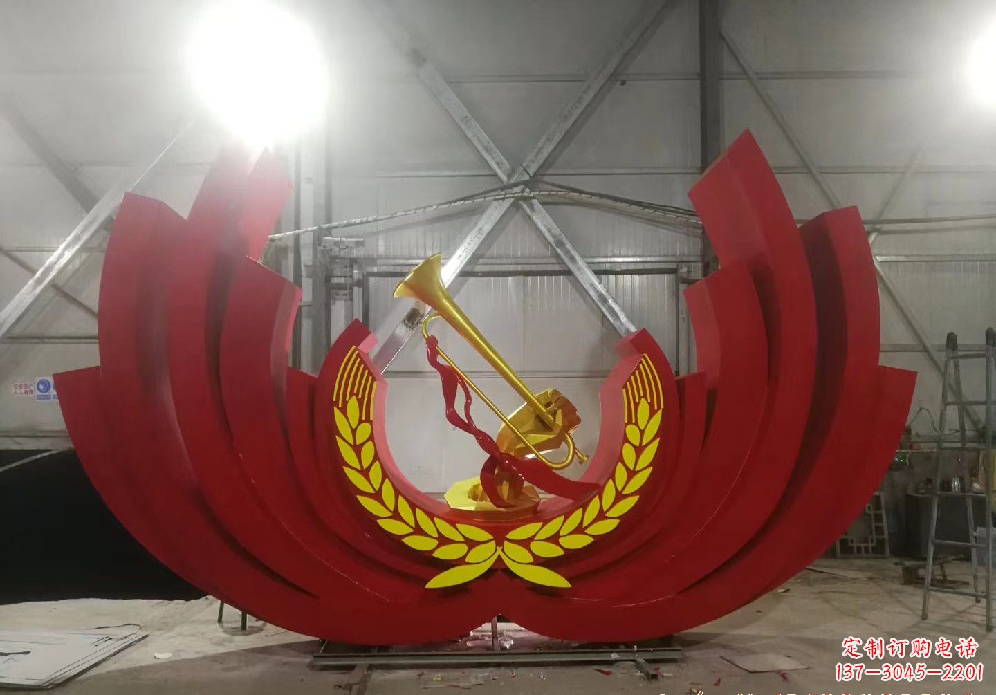 不锈钢冲锋号雕塑缅怀英雄,祝福未来 不锈钢冲锋号雕塑缅怀英雄,祝福未来