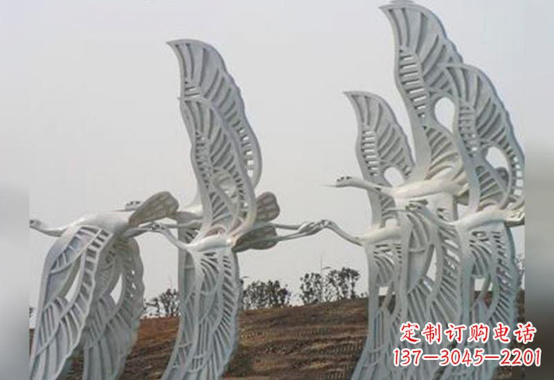 不锈钢抽象飞翔的仙鹤雕塑