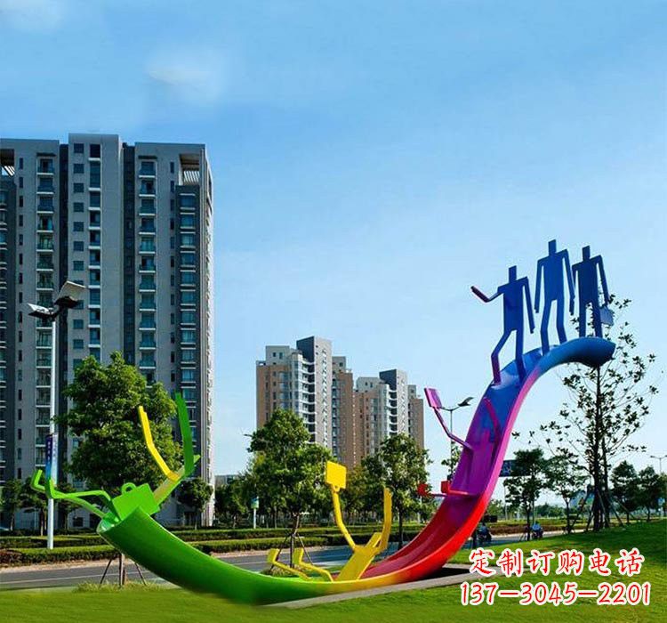 不锈钢抽象滑滑梯人物雕塑