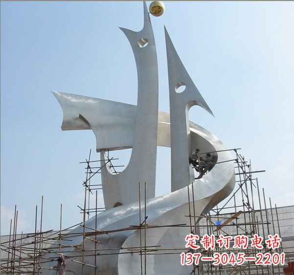 不锈钢抽象环绕城市雕塑