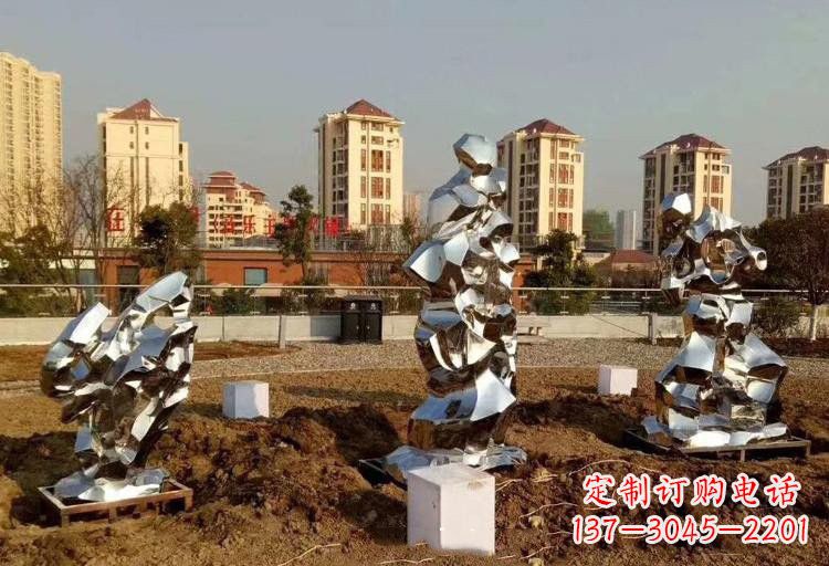 不锈钢太湖石雕塑给人以美的视觉体验 不锈钢太湖石雕塑给人以美的视觉体验