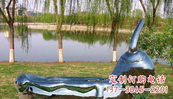 不锈钢抽象辣椒雕塑