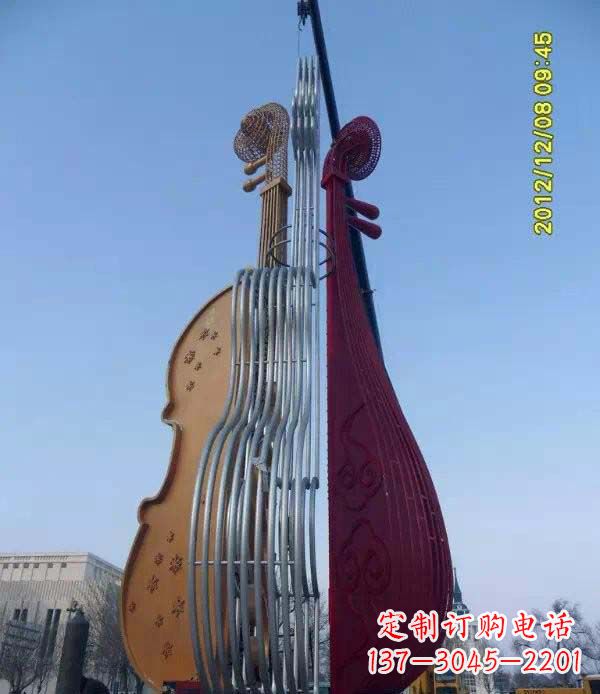 不锈钢抽象琵琶雕塑