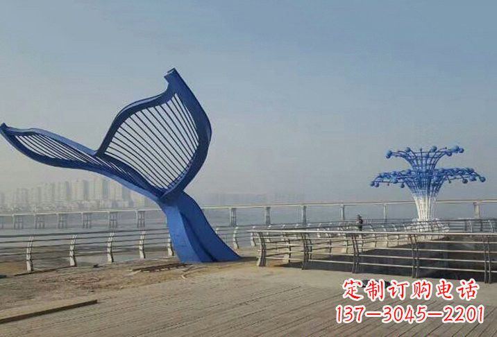 不锈钢抽象喷水鲸鱼雕塑