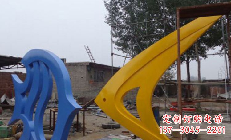 不锈钢抽象三角鱼公园景观雕塑