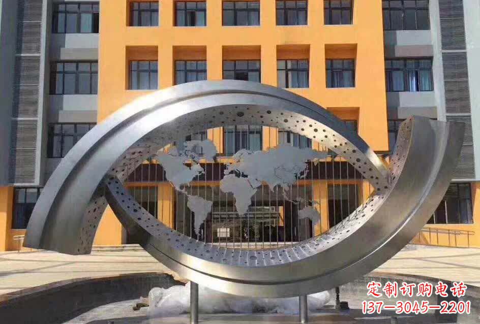 不锈钢抽象眼睛雕塑1