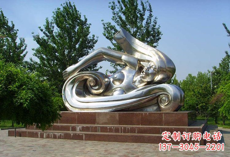 浪漫游泳不锈钢女孩雕塑 浪漫游泳不锈钢女孩雕塑