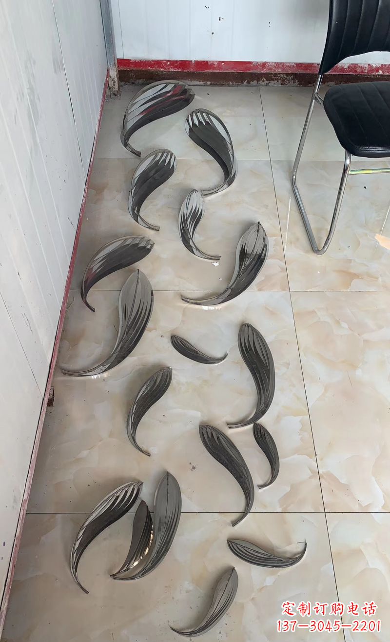 不锈钢抽象鱼群雕塑户外摆件